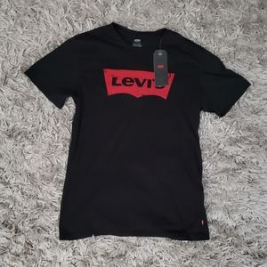 🚫 SOLD ELSEWHERE 🚫Levi's shirt